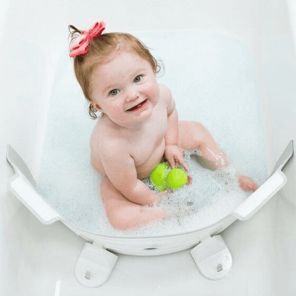 11 Tips For A Happy Baby Bath Time