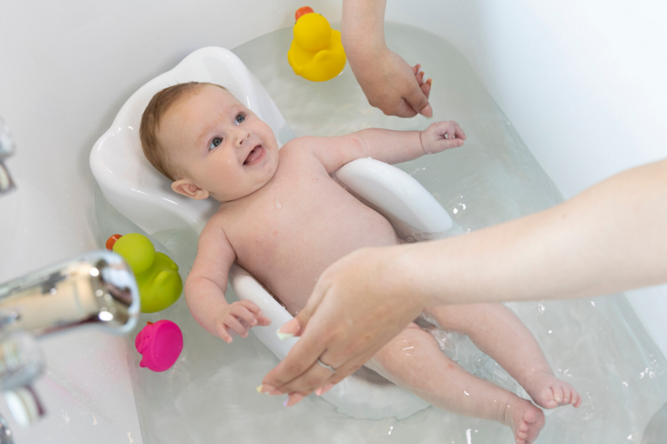 WarmWave Baby Bath Support Newborn in the bath with ducks