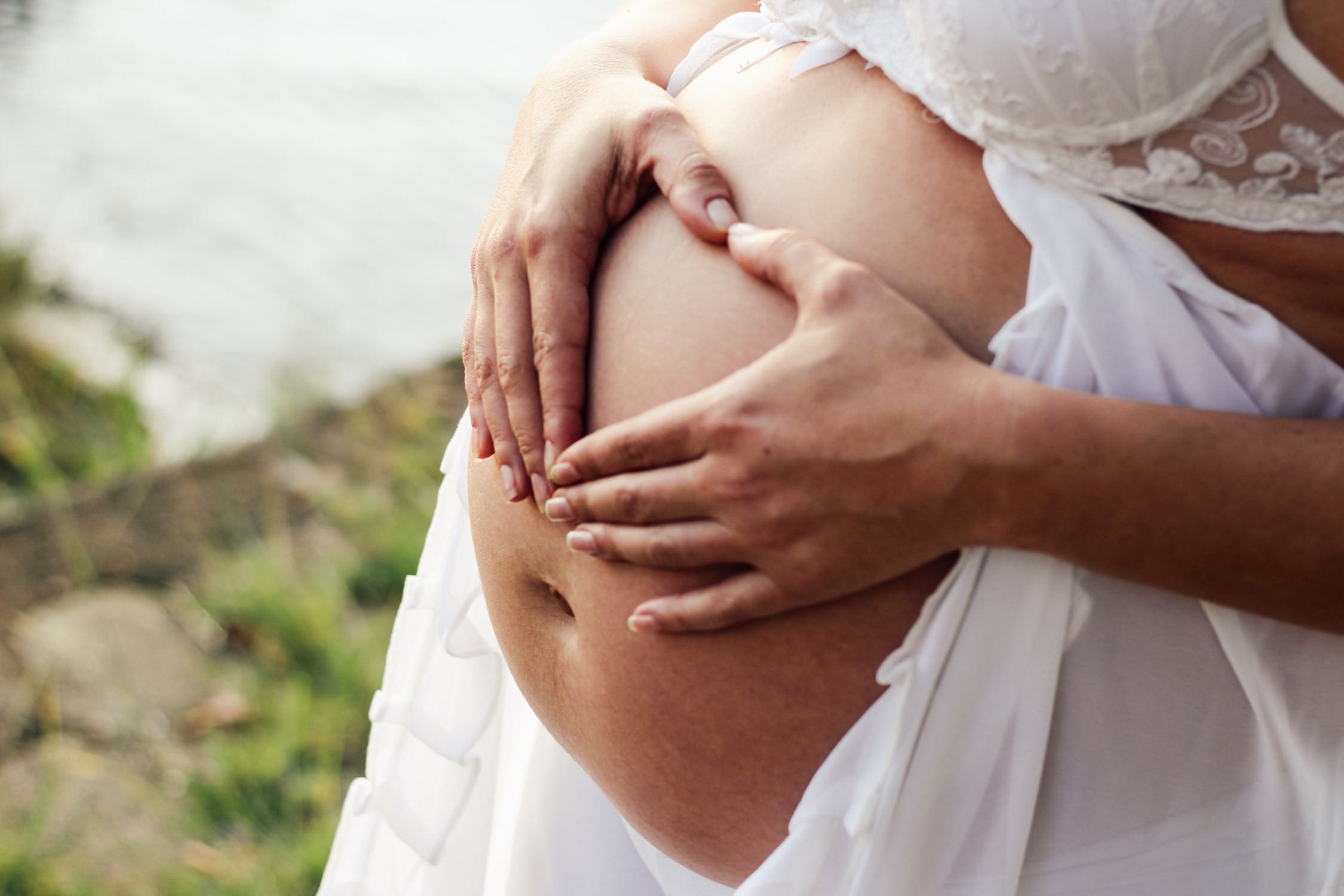 How To Cope With Social Distancing During Pregnancy