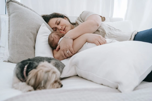Creating Magical Moments for Baby's Optimal Sleep with Bedtime Rituals baby in bed