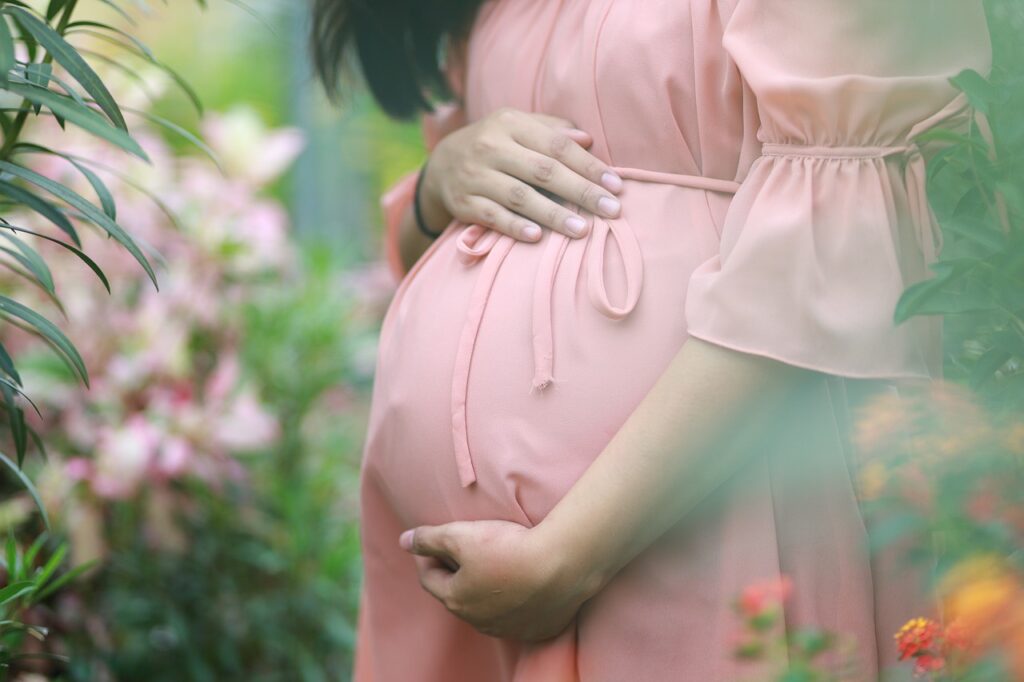 Summer Inspired Baby Names pregnant lady